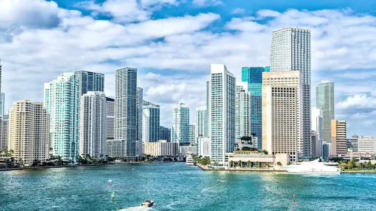 Miami, Florida skyline