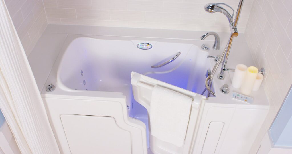 WalkIn Tub SitIn Jacuzzi Tubs for Seniors Safe Step