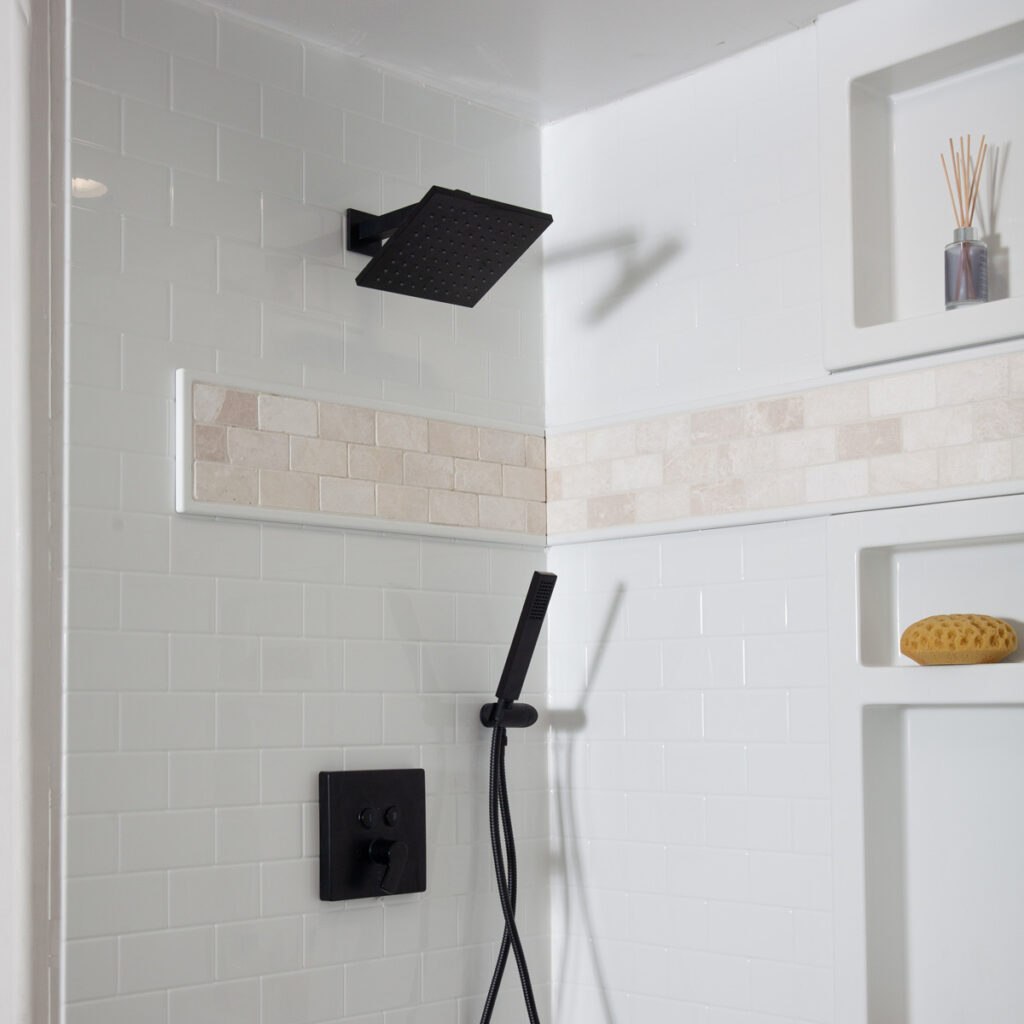 Shower Avillano Brick tile