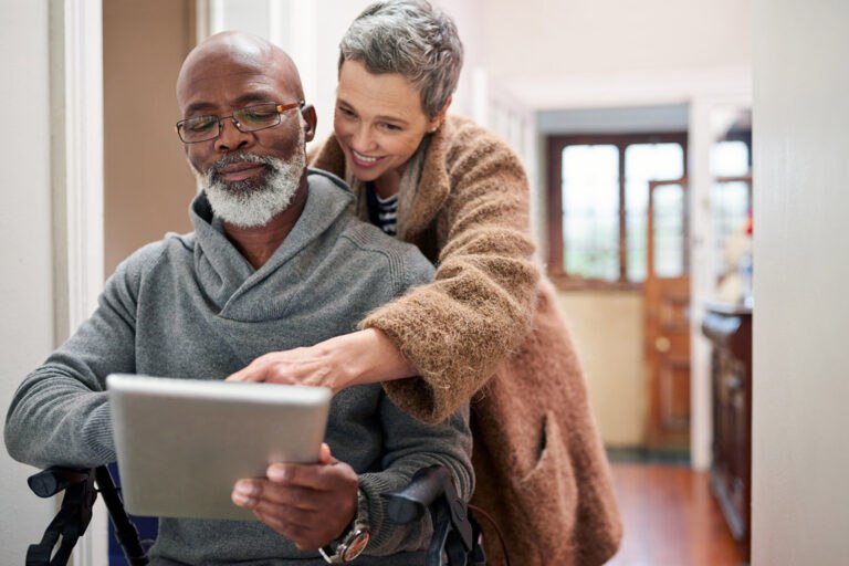 Couple researching Medicare coverage
